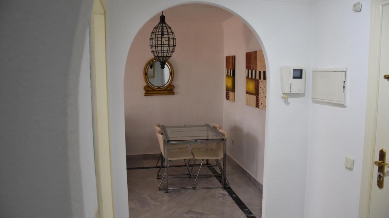 Dama Boutique Apt Marbella Exterior photo